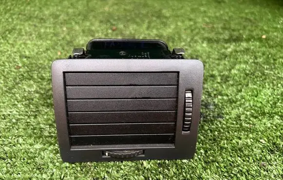 Dashboard side air vent grill/cover trim