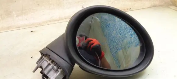 Mini One - Cooper Coupe R56 Front door electric wing mirror