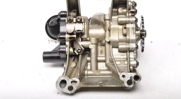 BMW 3 F30 F35 F31 Oil pump 7624135