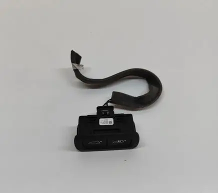 Polestar 2 Tailgate/boot open switch button 31674801