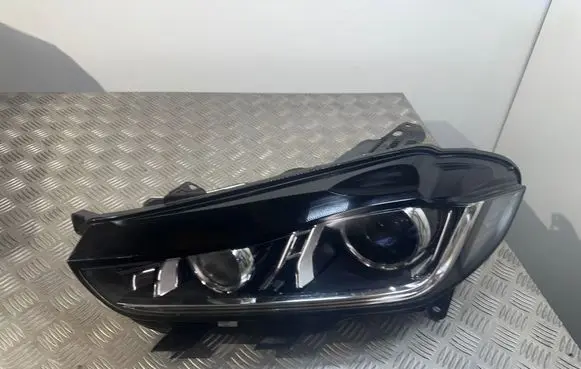 Jaguar XE Headlights/headlamps set GX7313W030DG 2309161946