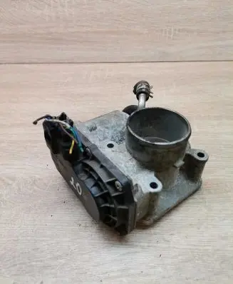 Toyota Corolla E120 E130 Throttle valve 220300d020
