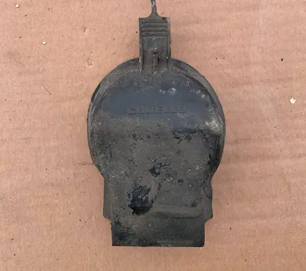 Renault Master II Headlight/headlamp dust cover 35470749