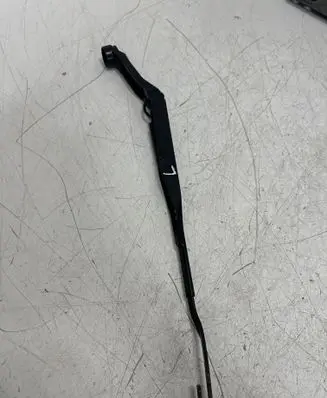Toyota Prius (XW30) Front wiper blade arm 8521147110