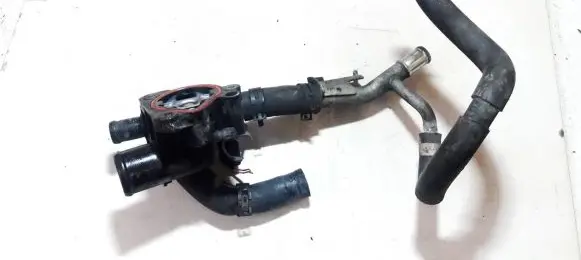 Nissan X-Trail T31 Engine coolant pipe/hose 8200801570