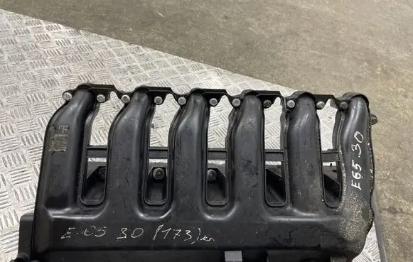 BMW 7 E65 E66 Intake manifold 7790700
