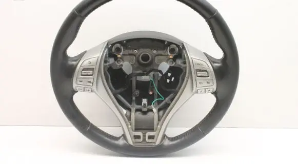 Nissan Pulsar Steering wheel