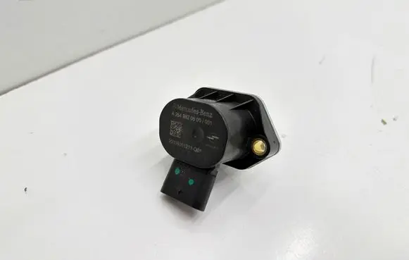 Mercedes-Benz C W205 Electromagnetic valve A2649820500