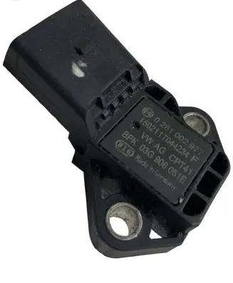 Audi A3 S3 8V Air pressure sensor 03G906051E 0281002977 150211T044234