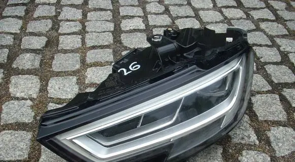 Audi A3 S3 8V Headlight/headlamp 8V0941033C