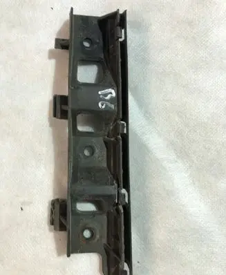 Volkswagen PASSAT B6 Front bumper mounting bracket 3C0807183