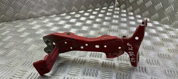 Audi A3 S3 8V Fender mounting bracket 8V0821131