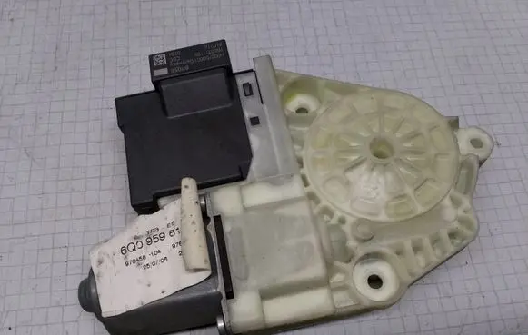 Seat Ibiza III (6L) Rear door window regulator motor 6Q0959812B 970458104 986037105