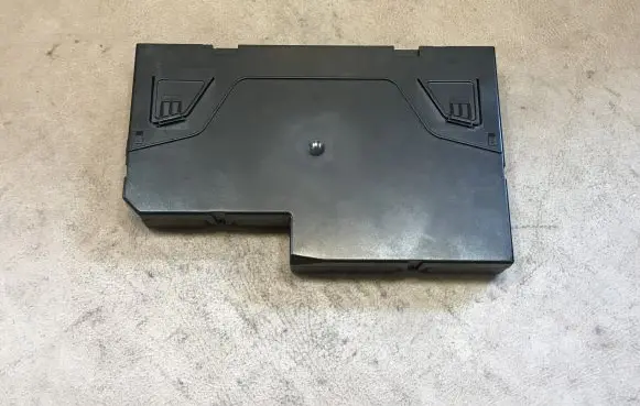 Mercedes-Benz C W204 Central body control module A2045458732 A2049000902