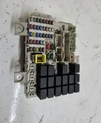 Mitsubishi Colt Fuse module MN108320