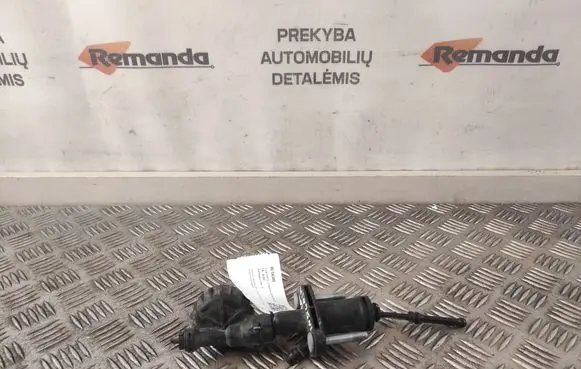 Opel Insignia A Clutch master cylinder 55561915