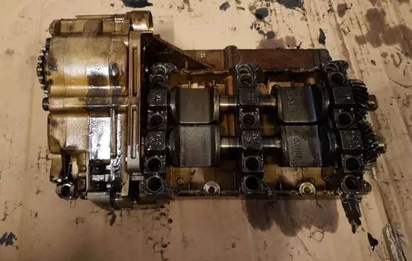 BMW 3 E90 E91 Oil pump 
