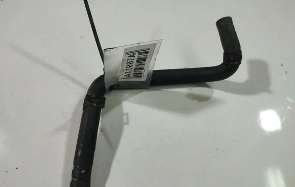 Volkswagen PASSAT B6 Engine coolant pipe/hose 