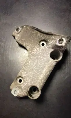 BMW 3 E46 A/C compressor mount bracket 7505980