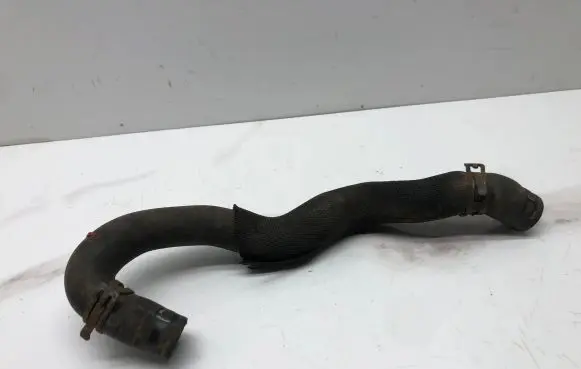 Volkswagen PASSAT B6 Engine coolant pipe/hose