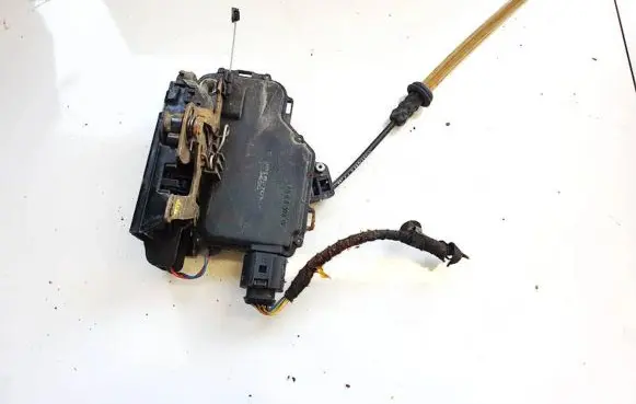 Volkswagen Caddy Front door lock 3b1837015 1m0837085a