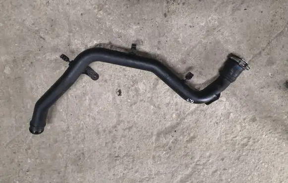 Audi Q7 4L Intercooler hose/pipe 7L6145770M