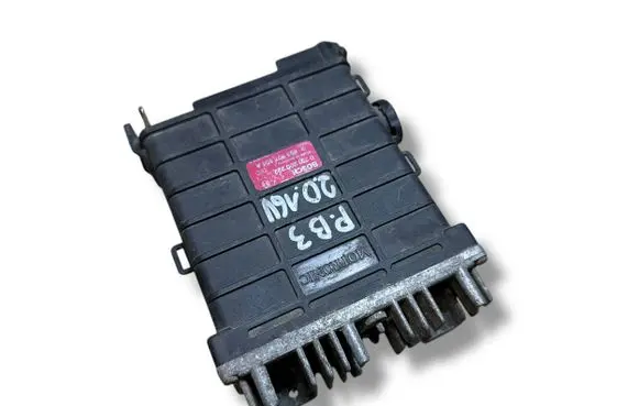 Volkswagen PASSAT B3 Engine control unit/module 893907404A 0261200222