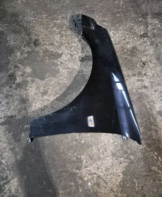 Cadillac BLS Fender 