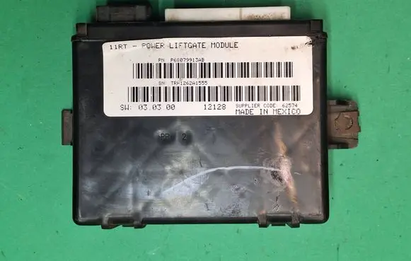 Chrysler Grand Voyager V Tailgate/trunk control unit/module P68079913AB 12128 TRH1262A1555