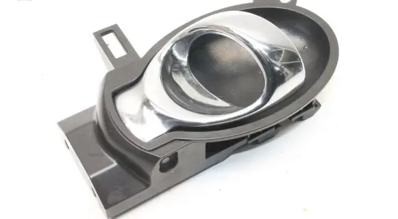 Nissan Juke I F15 Rear door interior handle