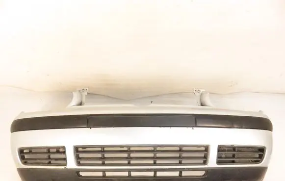 Volkswagen Golf IV Front bumper