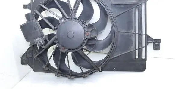 Ford C-MAX II Radiator cooling fan shroud 8V618C607EB