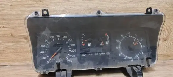 Ford Sierra Speedometer (instrument cluster) 90BB10849CB