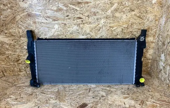 BMW 2 F45 Coolant radiator 7617637