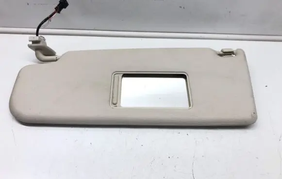 Volkswagen PASSAT CC Sun visor