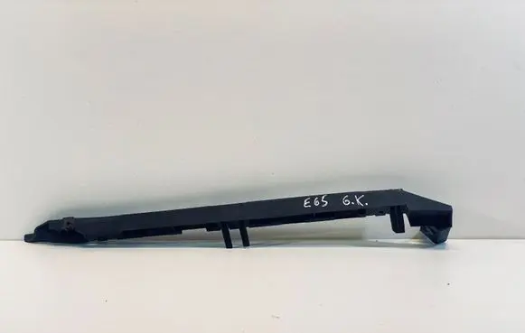 BMW 7 E65 E66 Bumper support mounting bracket corner 8245313