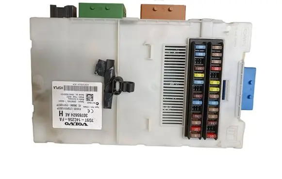 Volvo V70 Fuse module 7G9T14C256FA 30765624AE 3659AF01125TP