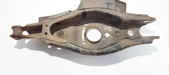 Toyota Avensis T270 Rear upper control arm/wishbone