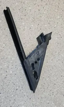 Maserati Ghibli Rubber seal front door window/glass 13383