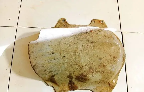 Renault Laguna I Exhaust heat shield 