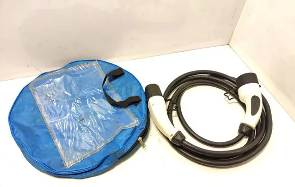 Volvo V60 Electric car charging cable 