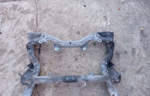 Mercedes-Benz C W204 Front subframe
