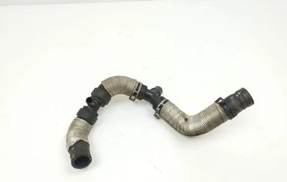 Engine coolant pipe/hose