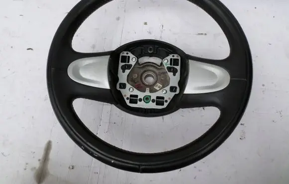 Mini One - Cooper Coupe R56 Steering wheel