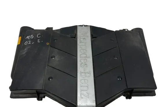 Mercedes-Benz C W203 Engine cover (trim) A1120940004