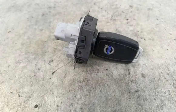 Volvo V50 Ignition lock 30737157DELPHI