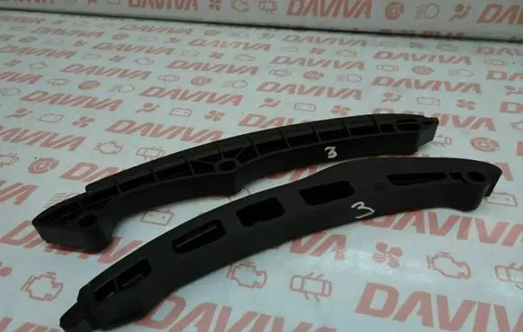 Volkswagen Golf VII Slide rail for timing chain 03C109469K 03C109509P