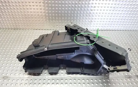 BMW 1 F20 F21 Fuse box cover S26371371 8509914
