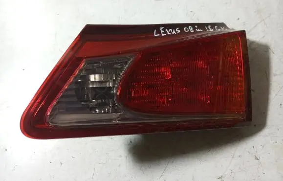 Lexus IS 220D-250-350 Tailgate rear/tail lights LEKA608