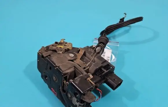 Volkswagen New Beetle Front door lock IMPRK1390553